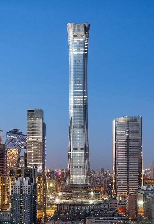北京第一高楼,高528米,耗资240亿,是中国当代十大建筑之一