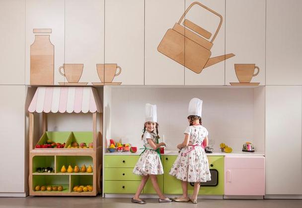 幼儿园厨房设计装修不但需要关注厨房的美观性,而且还要重点注意幼儿
