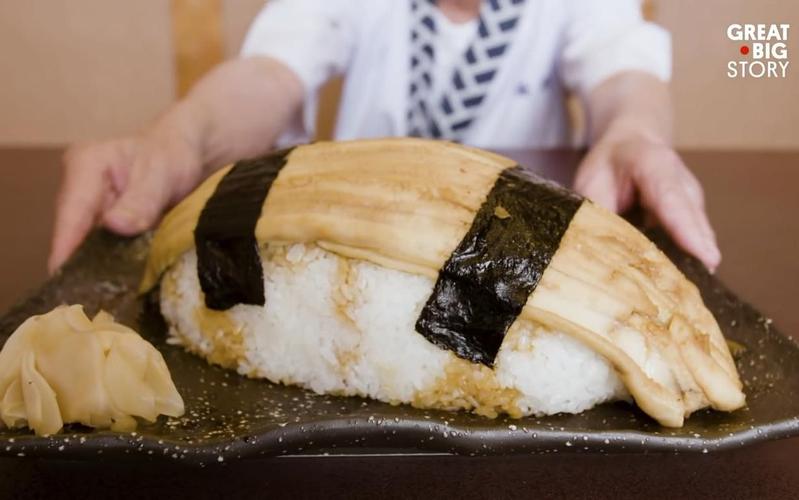 【日本/美食】世界上最大和最迷你的寿司!