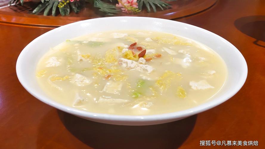 19,白菜豆腐汤 最简单的食材烹饪出最鲜美的汤,原汁原味,奶白色的