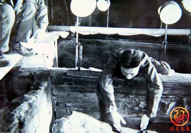直击1956年定陵发掘现场代价惨痛图九万历皇帝尸骨被烧掉