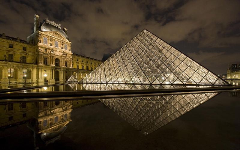 巴黎著名的建筑物是什么