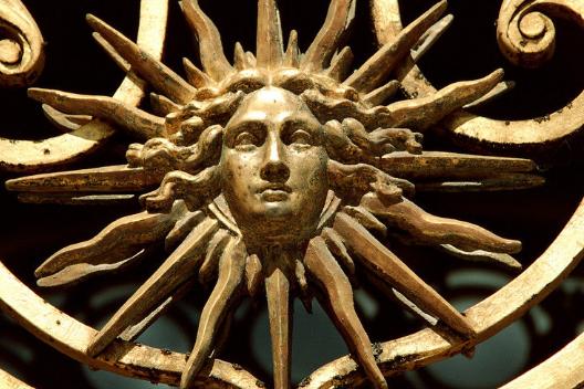 希腊神话里的太阳神是.