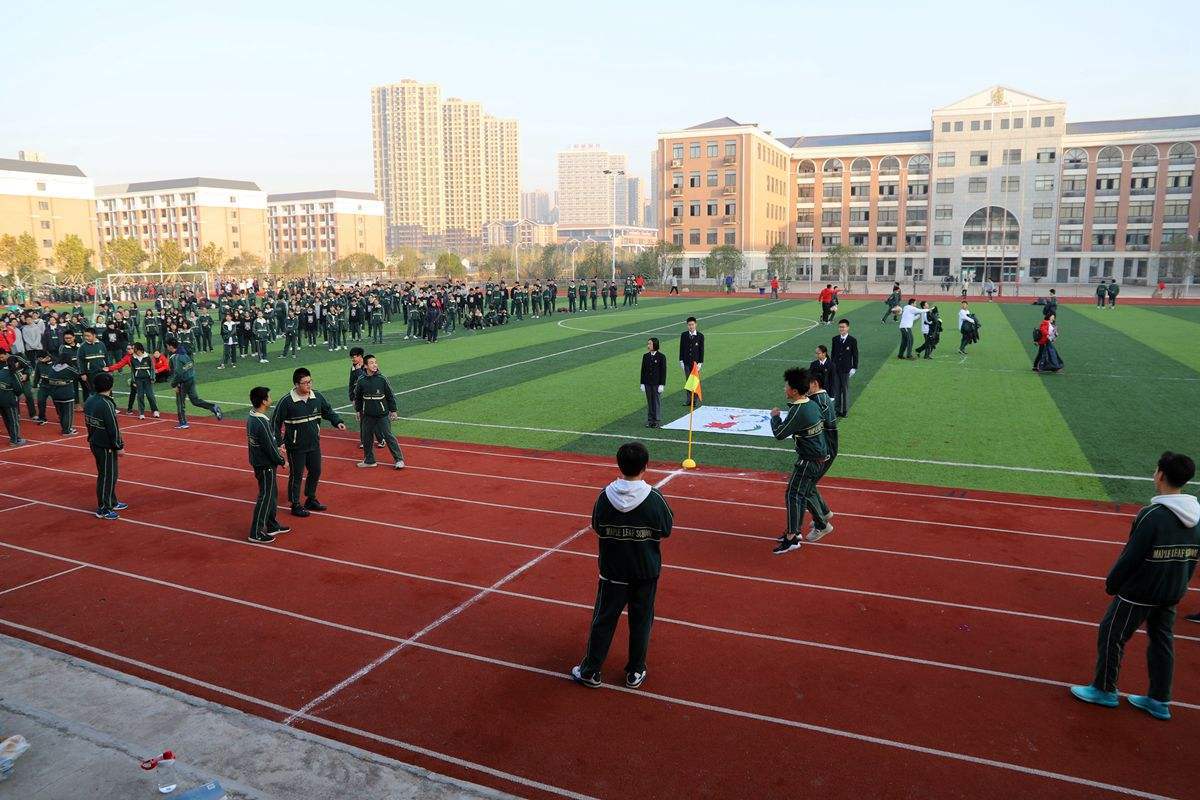 新区桂林路小学,新港中学操场已具备开放条件,并将于5月18日起向社会