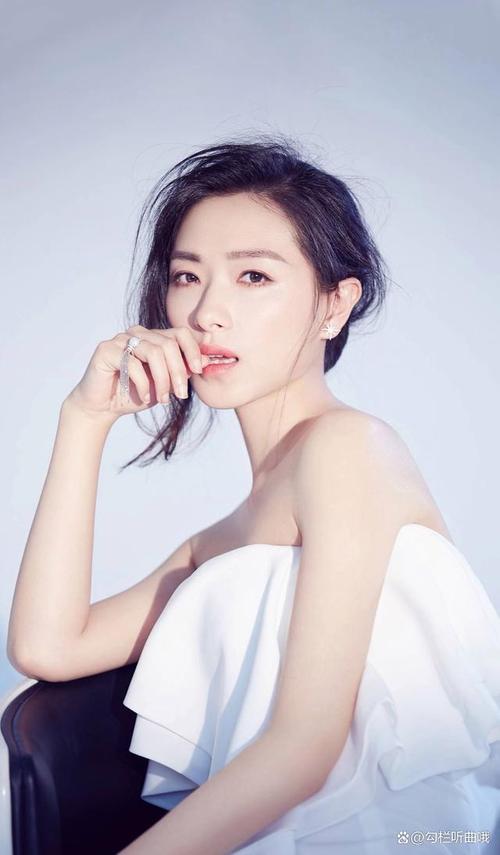 万茜中国内地女演员,歌手,1982年5月14日出生于湖南省益阳市赫山区.