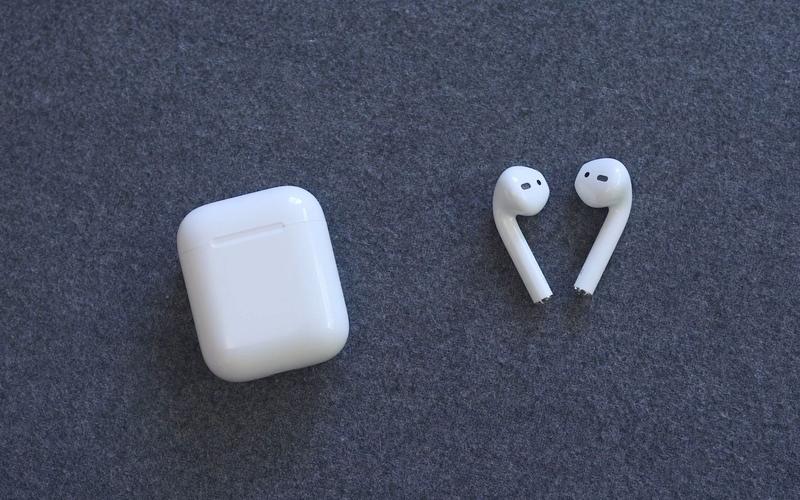 【air pods上手】苹果无线耳机上手测评 耳机的新潮流?