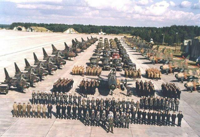 苏联军事巅峰有多强81军演直接邀请北约参观吓坏西欧各国