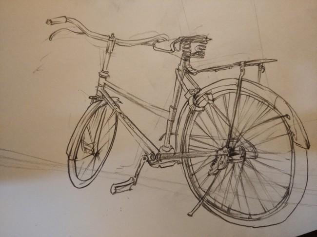 来摸张普通的自行车手绘速写素描绘画日常