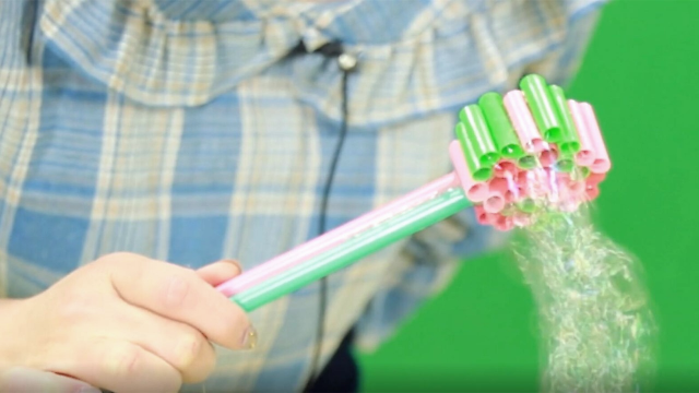 亲子手工自制有趣的吹泡泡神器一口气能吹出几百个泡泡