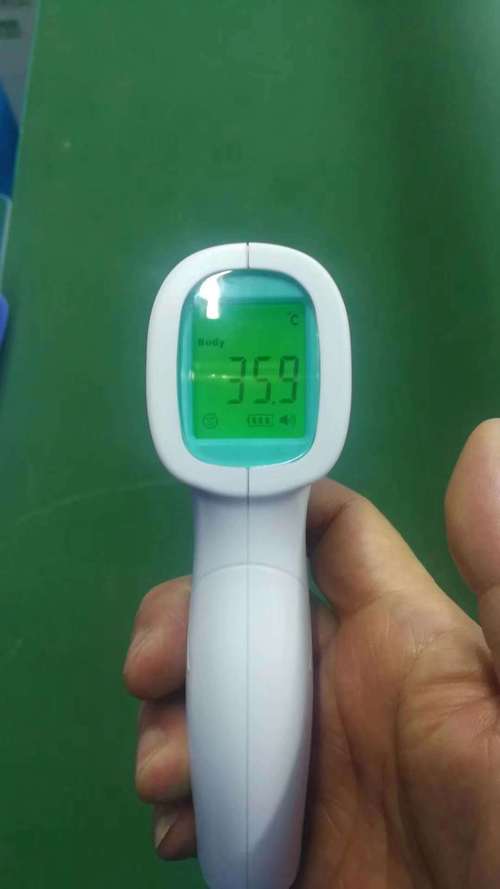 看起来是这样的↓↓↓红外测温仪是一种非接触式测量人体温度的仪器.