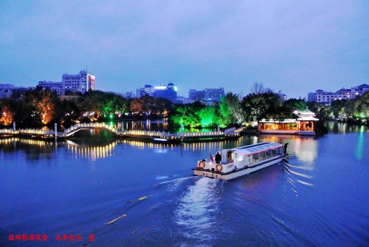 出游 两江四湖位于桂林市市中心