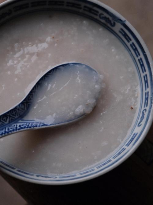 熬一碗白粥米为五谷之首