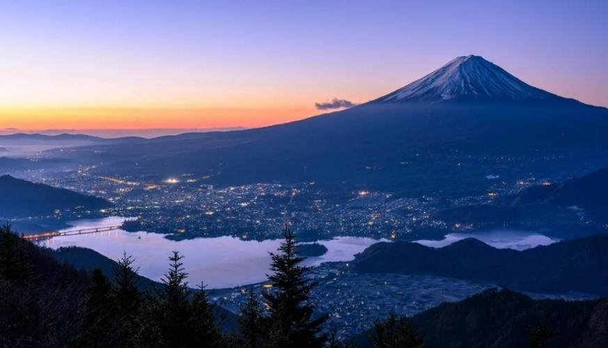 日本富士山是私人的吗