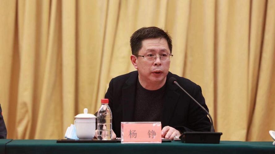 国家广播电视总局电视剧司副司长杨铮致辞