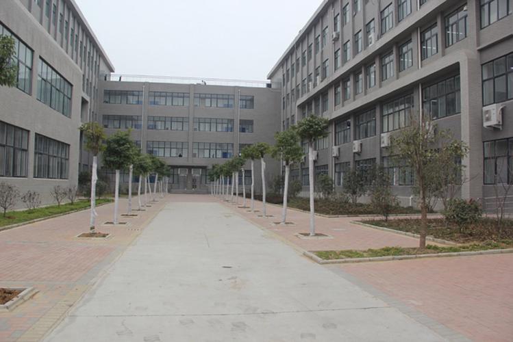 p>漯河食品职业学院(luohe food vocationl college),是国家教育部和