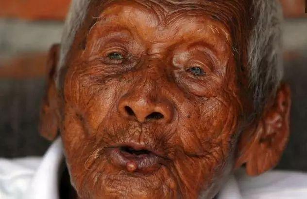 世界最长寿老人146岁死的原因是因为他不想活了选择绝食把自己饿死