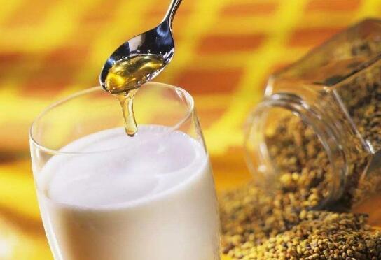 纯牛奶加蜂蜜的功效与作用
