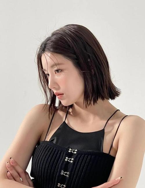 韩国短发发型女图片(韩国今年流行女短发发型)(6)
