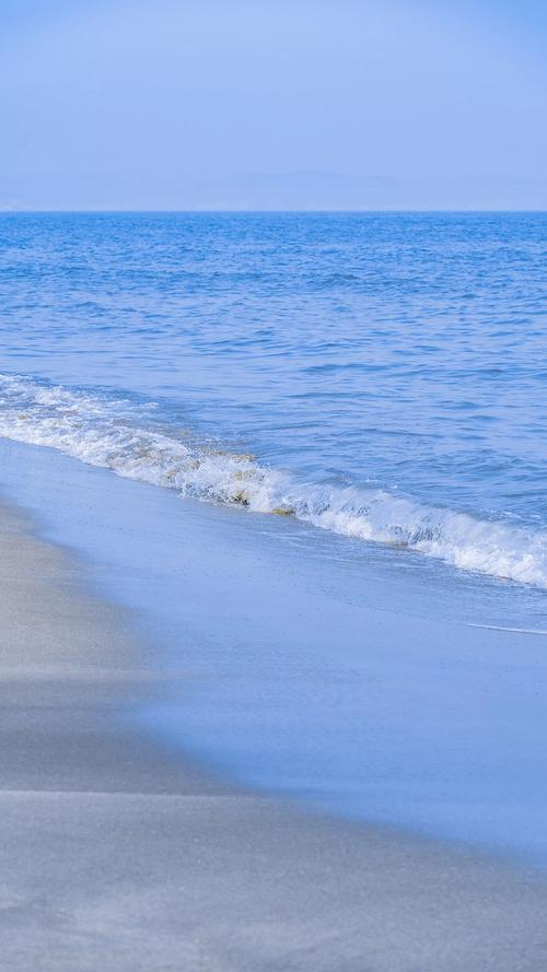 沙滩上的海浪美景高清原图查看
