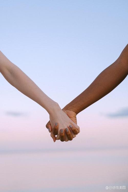爱情,尊重和平等:建立健康两性关系的关键