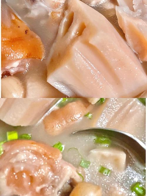 食材:猪蹄 花生 莲藕做法:猪蹄洗完第一遍放锅里加入姜片 料酒 大葱