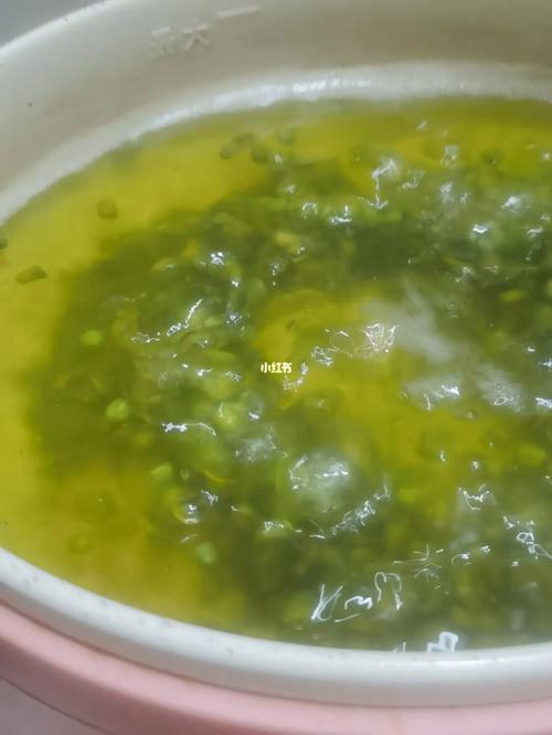 绿豆汤就应该煮成绿色的!