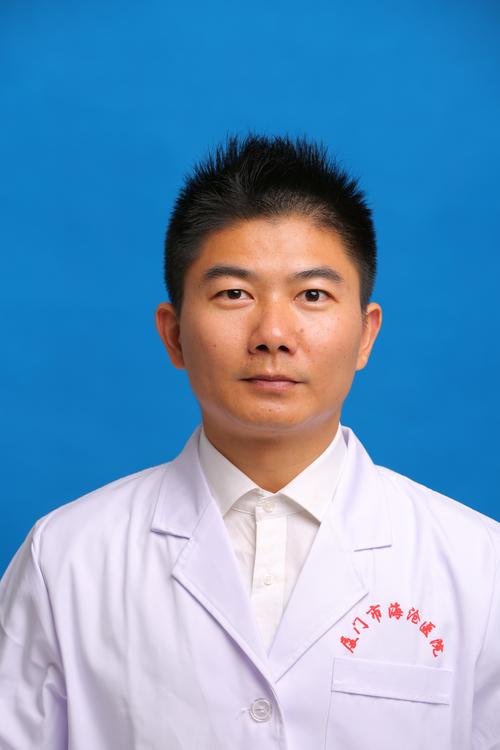 2008年本科毕业于重庆医科大学,2011年研究生毕业于广西中医药大学.