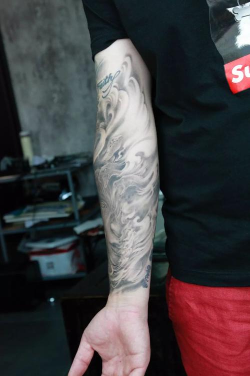 男生手臂美杜莎纹身图片美杜莎纹身花臂15