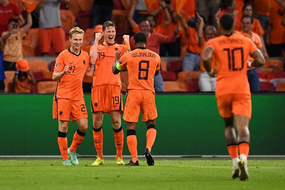 欧洲杯·晨读|多项纪录在这个夜晚诞生,荷兰乌克兰让球迷高呼这个夜熬
