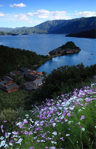 形容人间天堂泸沽湖的美景