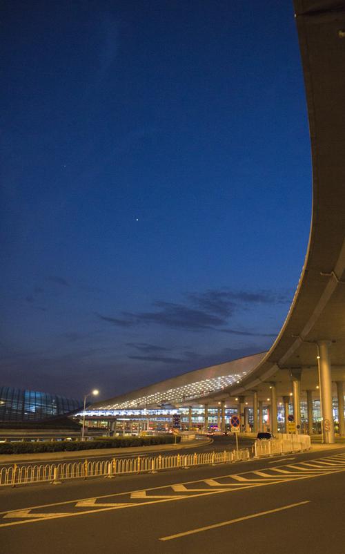 北京机场t3航站楼夜景