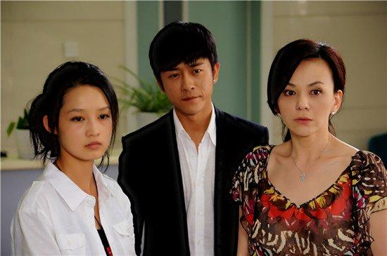 赵文瑄,李沁,萨日娜()等众多演员联袂出演的电视剧《守望的天空》目前