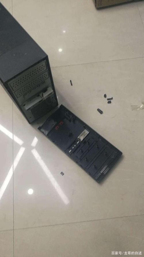 被物流摔坏的电脑