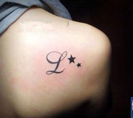 l个性纹身tag标签:l个性后肩美女男人手臂特殊l字母纹身图案tag标签:l