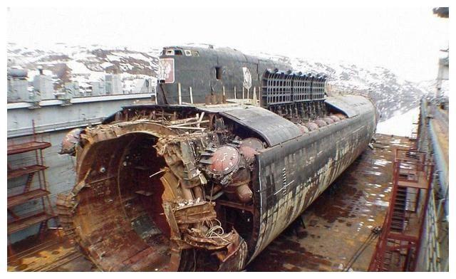最惨烈核潜艇事故118名水兵被水压活活压死救援队拒绝捞尸