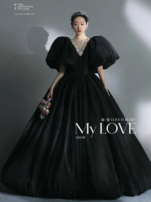 新款影楼旅拍主题服装婚纱摄影写真法式复古拍照黑泡泡袖缎面礼服