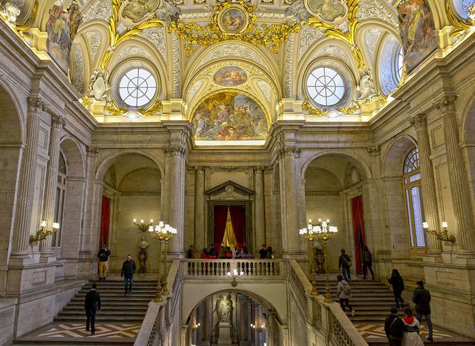 【套图】《乘邮轮欧洲游》——西班牙的马德里皇宫-蜂鸟网