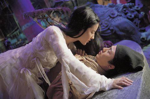 刘亦菲接吻的十个瞬间:杨洋唯美,吴亦凡狂啃,最后一位表情亮了