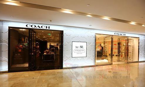 奢侈品蔻驰减少香港门店称仍将坚守香港和中国市场