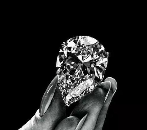 世界第九大钻石顶级美人的最爱旷世爱情见证者泰勒伯顿钻石