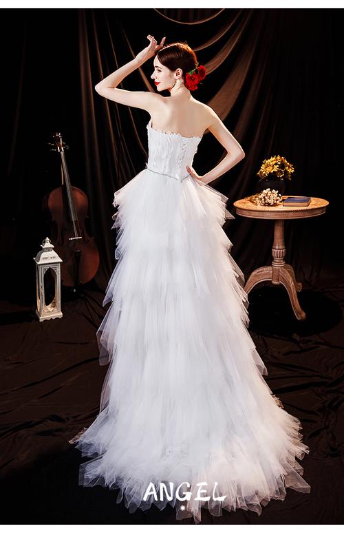 天使的嫁衣 羽毛镶钻抹胸公主新娘前短后长拖尾婚纱礼服礼服 白色 m
