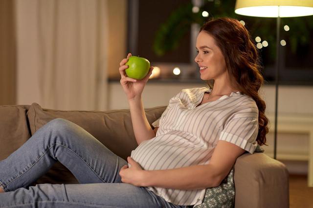 孕晚期胎儿体重会增加多少