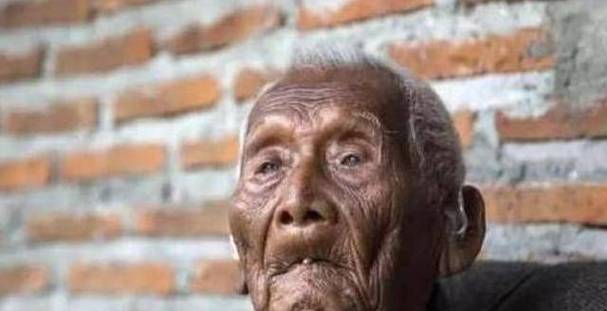 原创世界最长寿老人悲痛送走几代子孙终因孤单在146岁绝食离世