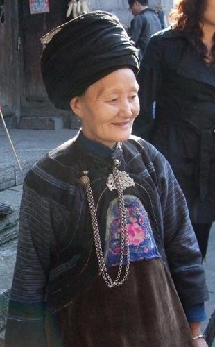 中国最后一位压寨夫人杨丙莲现96岁容貌仍惊艳世人