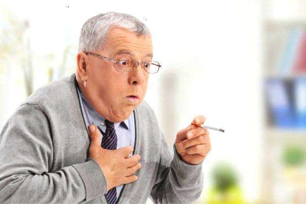 肺癌并不是悄无声息一旦咳嗽久治不愈吸烟者注意及早去检查