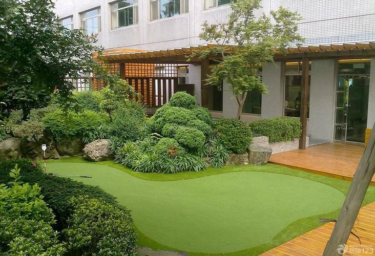 小庭院绿化设计效果图
