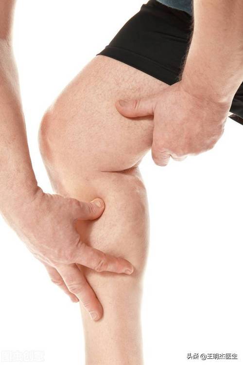 患者下肢有明显的无力,酸胀,不适或胀痛,有时还会有小腿肌肉痉挛.