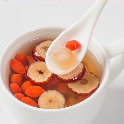 桂圆枸杞红枣泡水喝有用吗