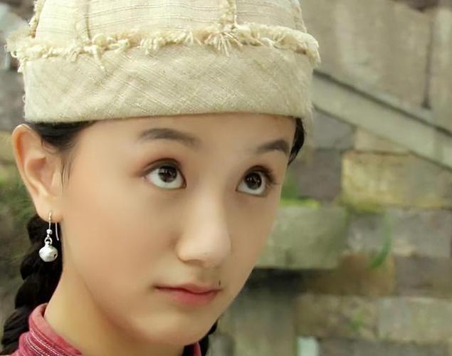 李倩16岁拍戏救患癌父亲黄轩唯一官宣女友如今点痣后认不出
