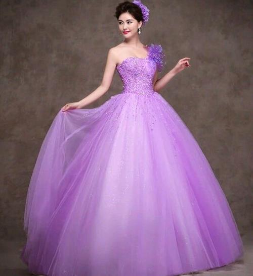 趣味测试:你喜欢哪件紫色礼服,测出你在2021的身份地位?